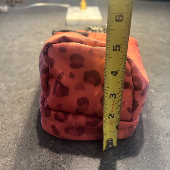 CAMP GLADIATOR Water Bottle Sling w/ Zip Up Pouch NWOT pink/coral/black leopard - Picture 6 of 11